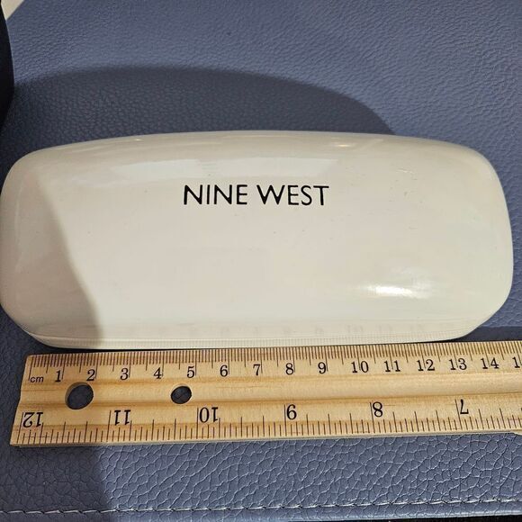Nine West Glass Case NWOT - Picture 3 of 4
